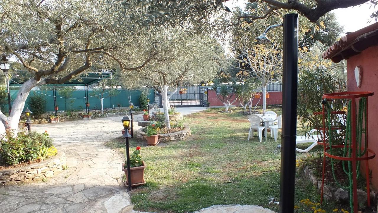 Casa Terren Grande Villa โรวีน ภายนอก รูปภาพ
