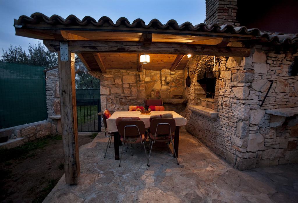 Casa Terren Grande Villa โรวีน ภายนอก รูปภาพ